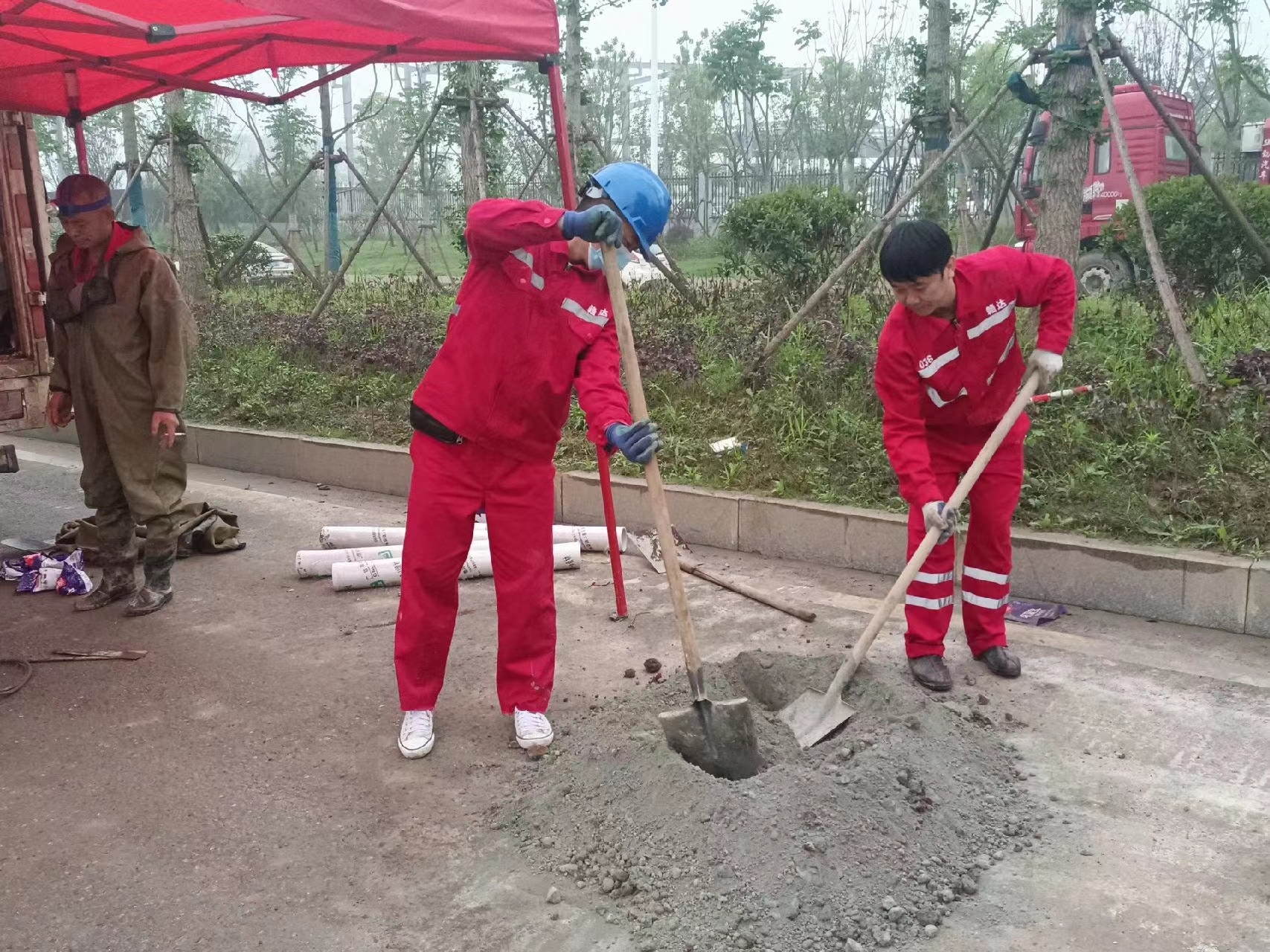 东方管道疏通哪家好】及时进行市政管道清淤